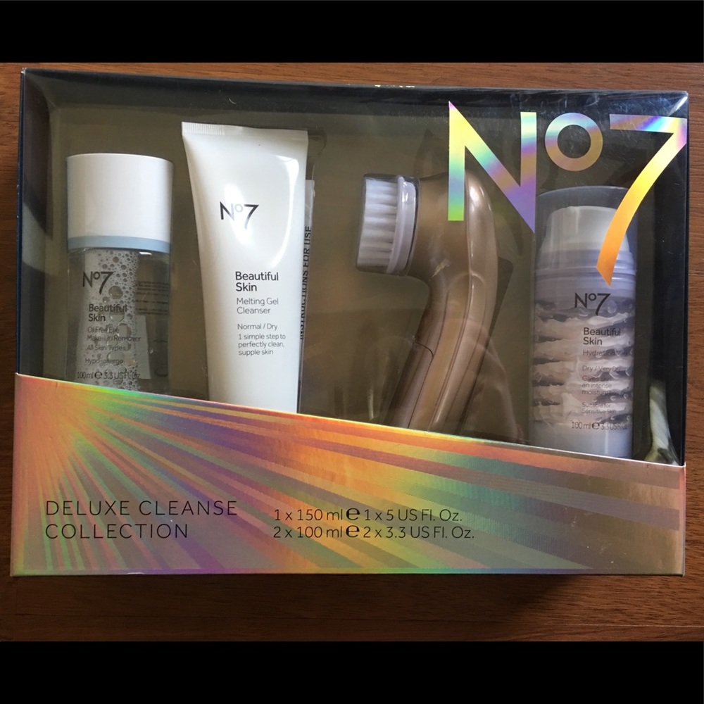 No7 Deluxe Cleanse Collection